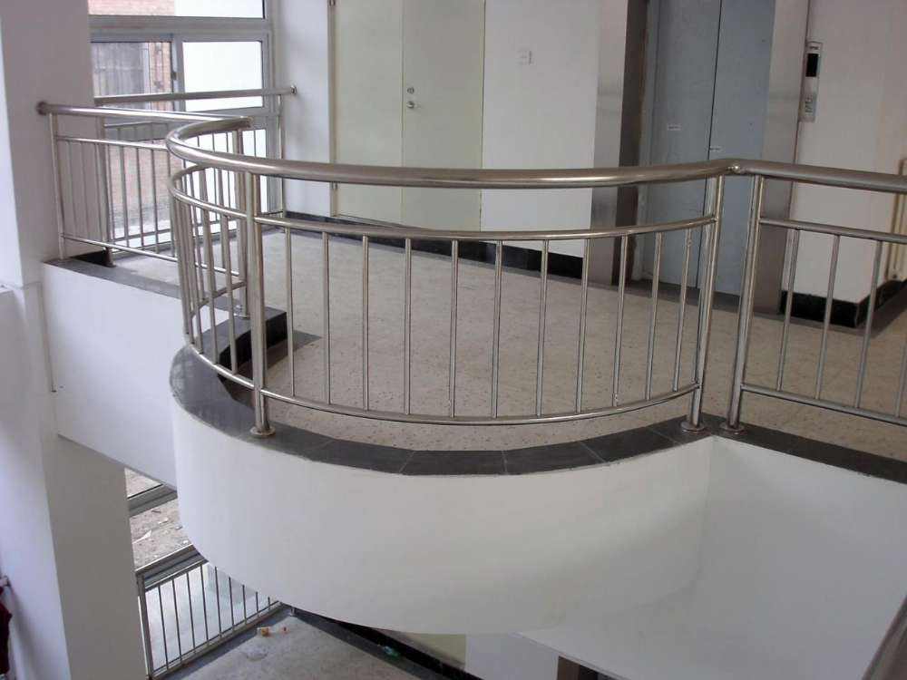 不锈钢楼梯扶手厂家